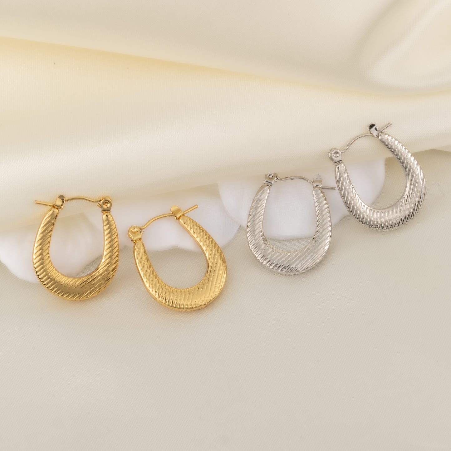 Essential Basic Earrings