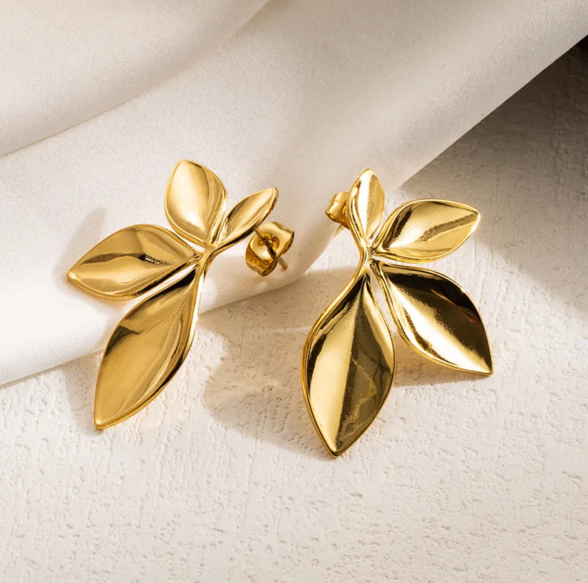 3 Leaves Earring