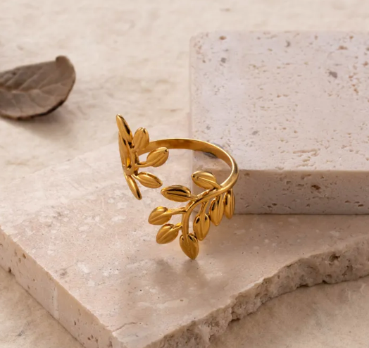 Climbing Elegance Ring