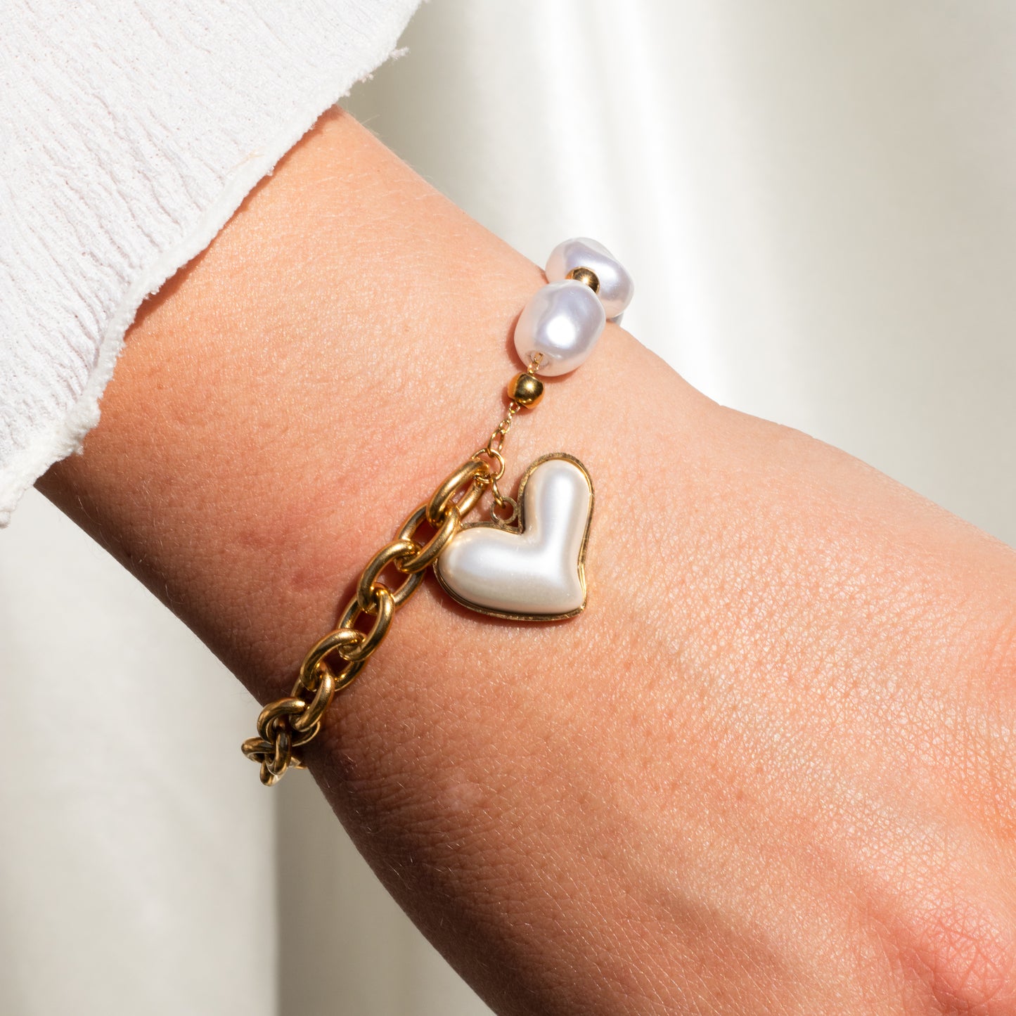 Golden Heart Pearl Bracelet