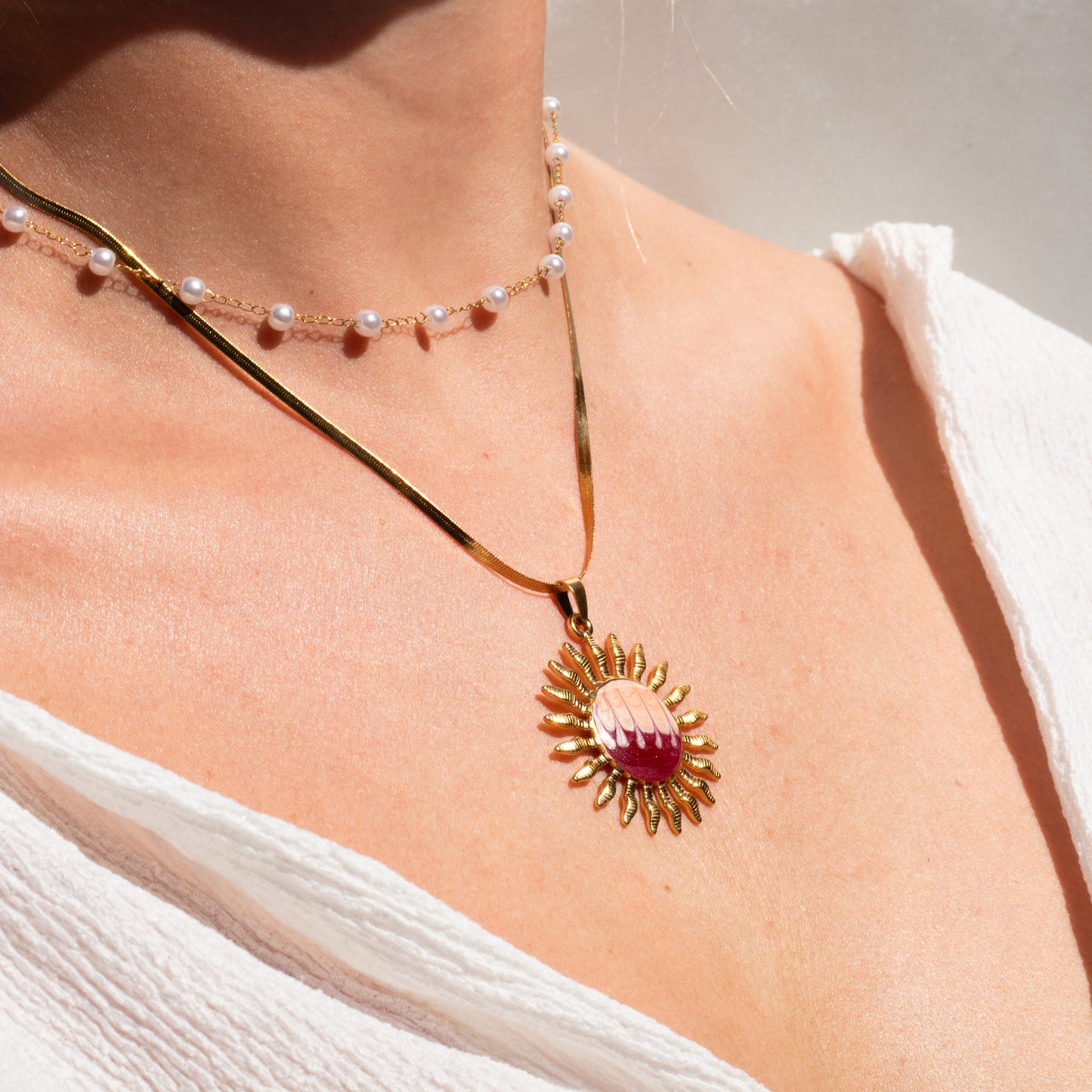 Sun Aura Pearl Necklace